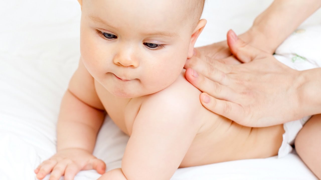 Mengatasi Perut Kembung Pada Bayi