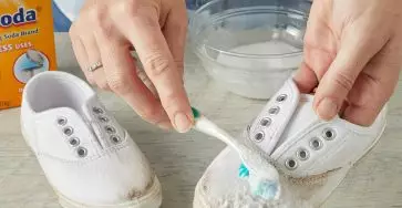 Cara Membersihkan Sepatu Putih yang Menguning