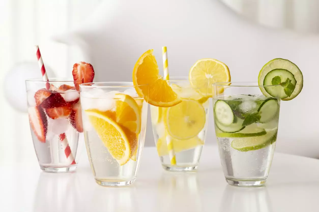 manfaat infused water apa itu infused water fungsi infused water macam-macam infused water buah untuk infused water